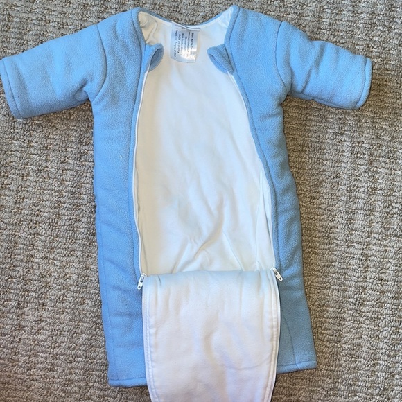 Baby Merlin Magic Sleepsuit- 3-6 months (19-18lbs) - Picture 5 of 6
